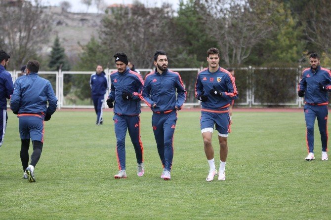 Kutlu: "Rizespor Maçını Kazanıp Bizi Takip Eden Takımlarla Puan Farkını Açmak İstiyoruz"