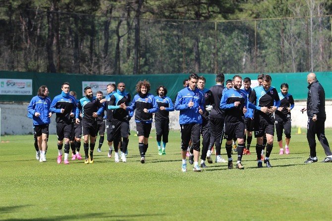 İldiz: "Sırat Köprüsü Gibi Maçlara Çıkıyoruz"