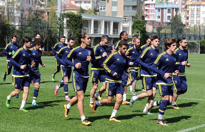 Fenerbahçe, 3 Gün Aradan Sonra Antrenmanlara Başladı