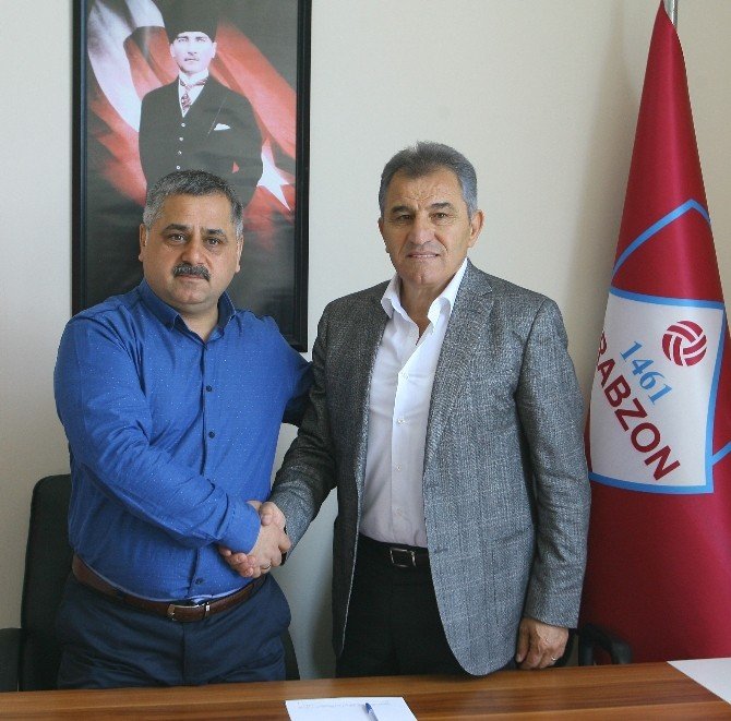 1461 Trabzon’da Hüsnü Özkara Ve Metin Bak İmzaladı