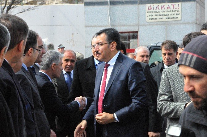 Bakan Tüfenkçi Gürbulak’ta