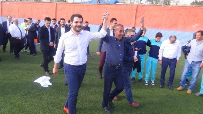 Boynukalın, Protokol Üyeleri İle Maç Yaptı