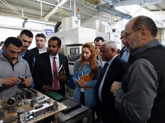 Etiyopya Büyükelçisi Workneh Trabzon’da Üretilen Silahlara Hayran Kaldı
