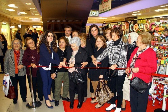Yeşilyurt Avm’de Lösam Yararına Sergi