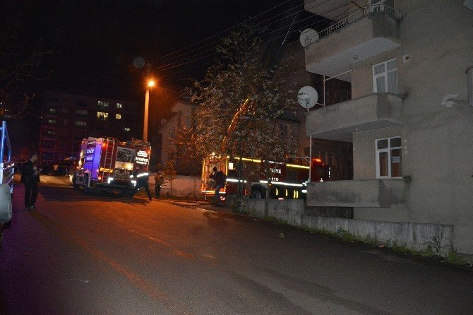 Elektrikli Battaniyeden Çıkan Yangın Korkuttu