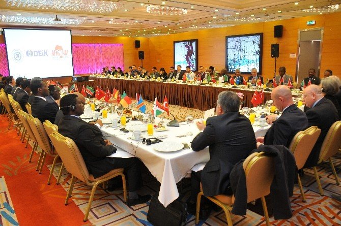 Türkiye İle Afrika Arasındaki Sağlık İlişkileri Masaya Yatırıldı