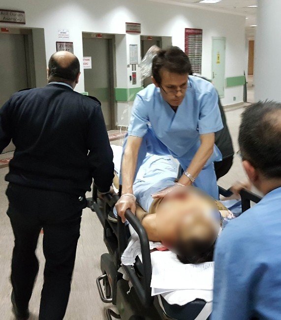 Silahla Oynarken Kendini Öldürdü