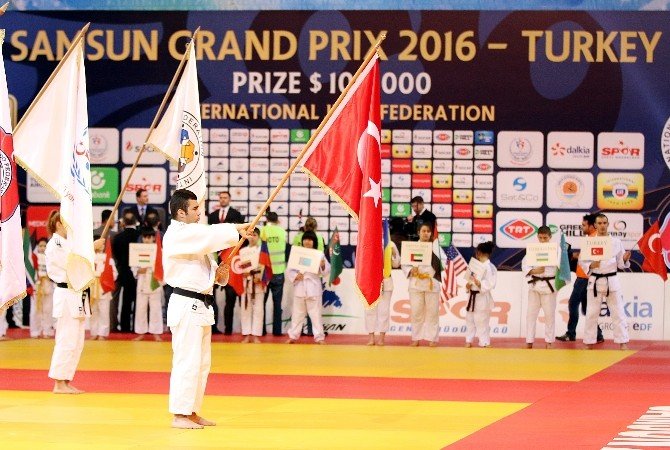 Bakan Kılıç’tan Sporculara Kutlama