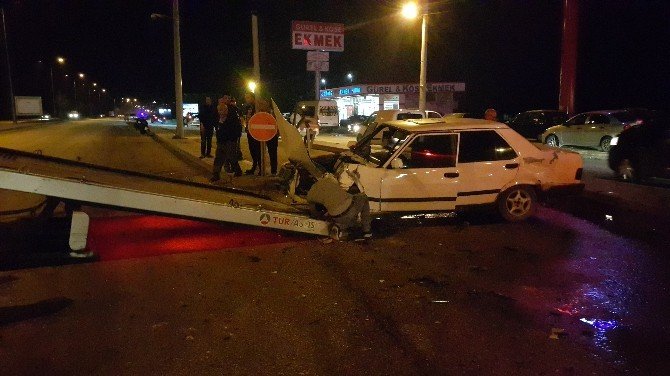 Düzce’de 2 Otomobil Çarpıştı: 1 Yaralı
