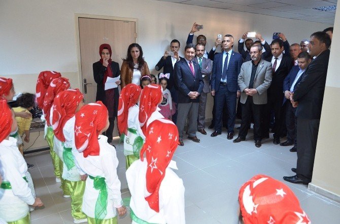 Genç Askon’dan, Gençlik Kütüphanesi