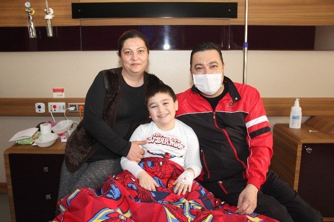 Babanın Dikkati Oğlunun Böbreğini Kurtardı