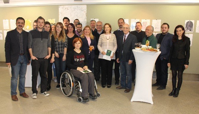 Tan Oral’ın ‘’Çizgileri’’ İküsag’da Sanatseverleri Bekliyor