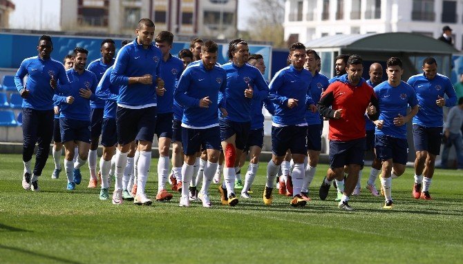 Kasımpaşa, Beşiktaş Maçı Hazırlıklarını Sürdürüyor