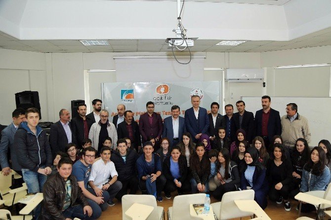 Açık Fikir Platformunda Gençler, Dünya Tarihine Işık Tutacak