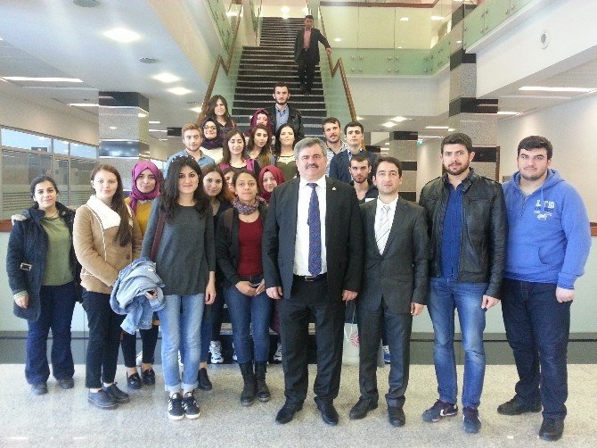 Karaelmas Kitap Kulübü Üyeleri Ak Parti Milletvekillerini Tbmm’de Ziyaret Etti