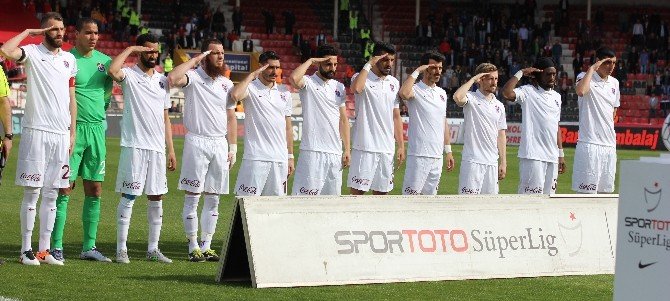 Trabzonsporlu Oyunculardan Asker Selamı
