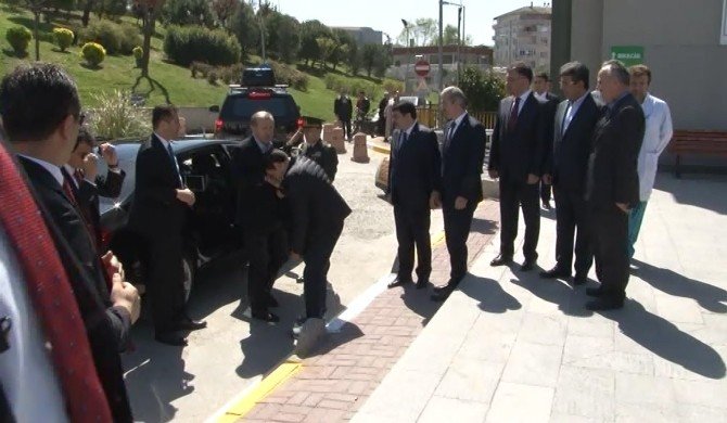 Cumhurbaşkanı Erdoğan, Abd Dönüşü Dünürünü Ziyaret Etti