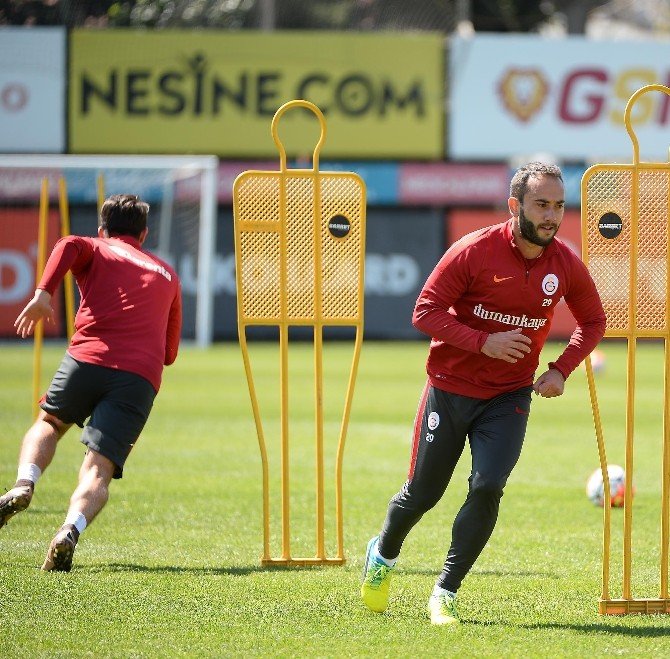 Galatasaray’da Sneıjder Koşulara Başladı