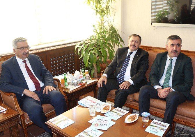 Bakan Eroğlu: "Eskiden Bir Gölet 22 Yılda Bitiriliyordu, Şimdi Bir Baraj 18 Ayda Tamamlanıyor"