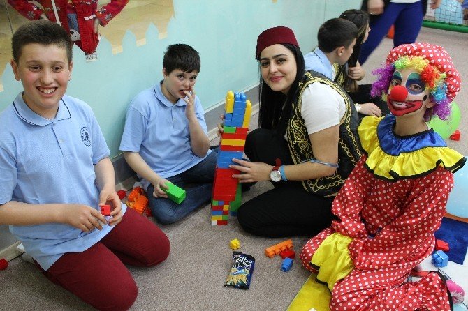 Otizmli Çocuklar Unutamayacakları Bir Gün Geçirdi