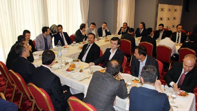 Başkan Ecertaş Manisa’da Stk’larla Bir Araya Geldi