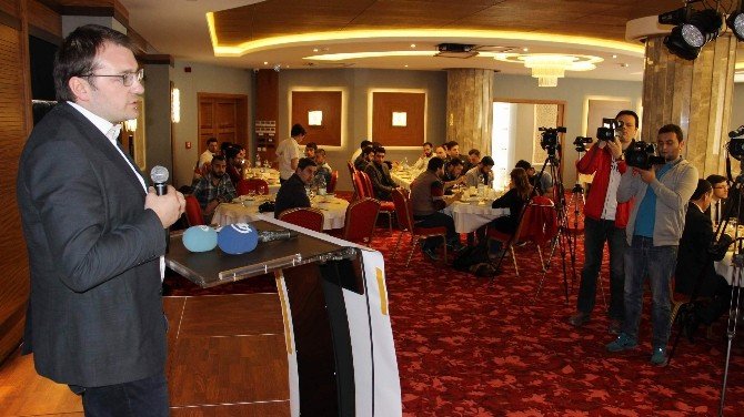Başkan Ecertaş Manisa’da Stk’larla Bir Araya Geldi