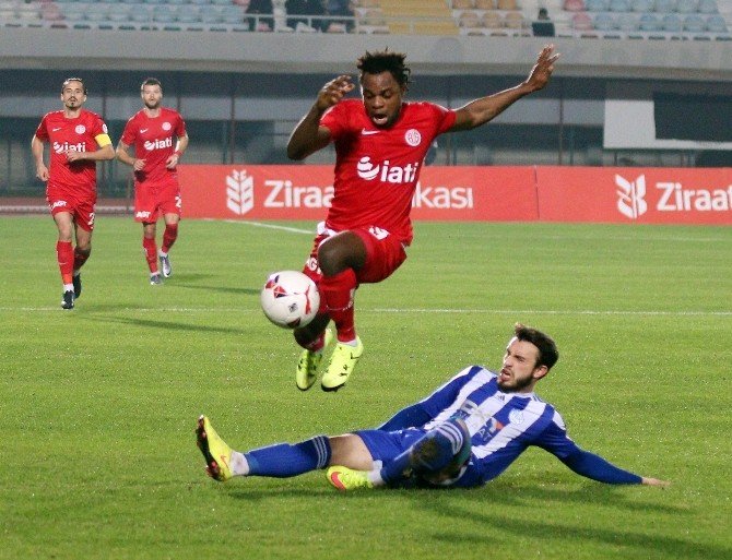 Antalyaspor’da M’billa Gole Hasret