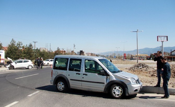 Bolu’da Trafik Kazası: 3 Yaralı