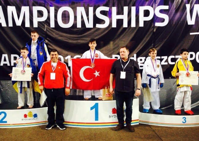 7. Dünya Shotokan Karate Şampiyonası’nda Hasan Yıldırım Altın Madalya Kazandı