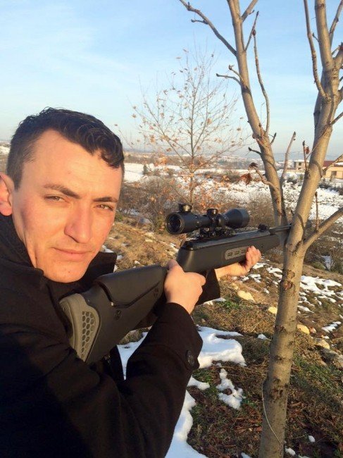 Bunalıma Giren Uzman Erbaş Beylik Tabancası İle İntihar Etti