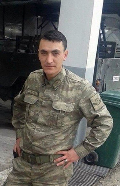 Bunalıma Giren Uzman Erbaş Beylik Tabancası İle İntihar Etti