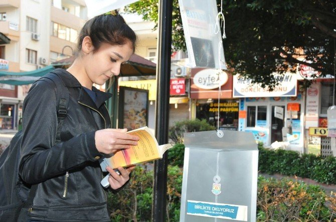 Ağaçlar Kitap Açtı