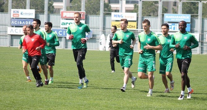 Bursaspor’da Beşiktaş Mesaisi Başladı