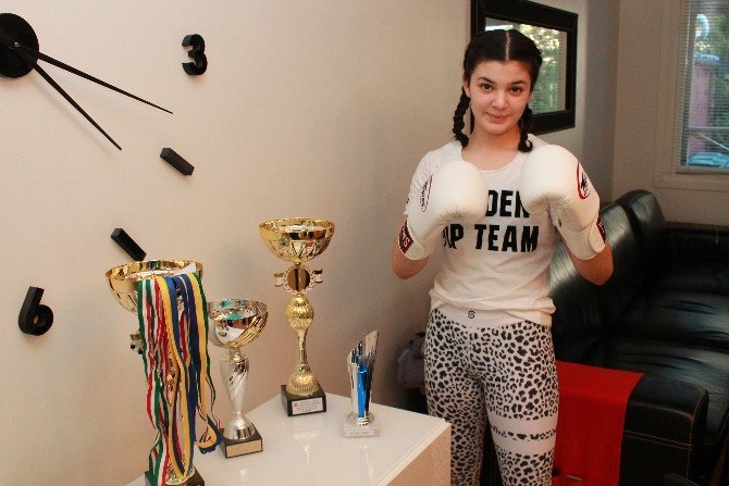 İsveç’te Muay Thai’nin Yeni Yıldızı Nazlı Suvakçı
