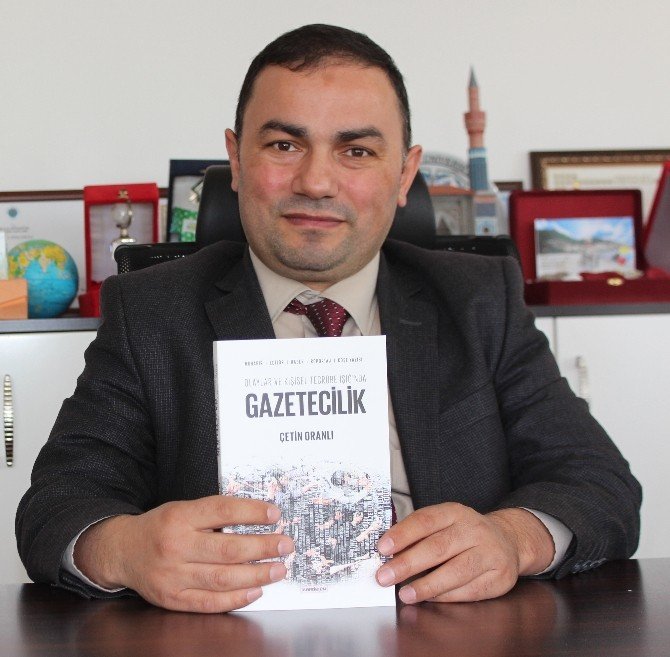Gazetecinin Kaleminden, ’Gazetecilik’ Kitabı