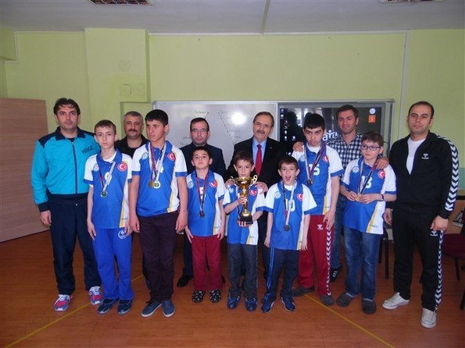 Başkan Şahin’den Şampiyon Sporculara Ziyaret