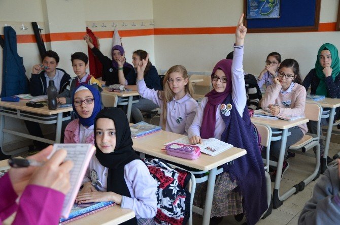 Bu Uygulama Öğrencileri Üzüp, Velileri Sevindiriyor