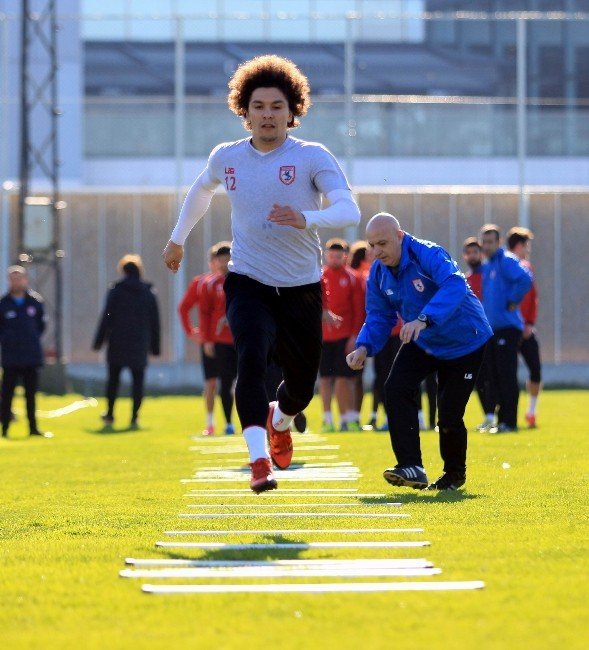 Samsunspor’da Oğuzhan Berber İlk Kez Yedek Kaldı