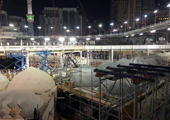Kabe’deki 2 Katlı Portatif Tavaf Ünitesi Sökülmeye Başlandı