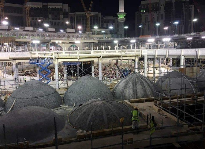 Kabe’deki 2 Katlı Portatif Tavaf Ünitesi Sökülmeye Başlandı