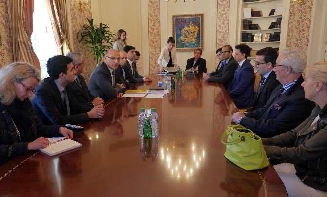 Azeri Büyükelçi Ermenistan’la Yaşanan Çatışmaları Fransız Basınına Değerlendirdi