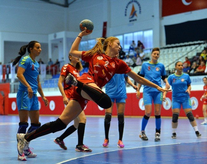 Bayanlar Hentbol Süper Ligi Play Off Çeyrek Final Maçı