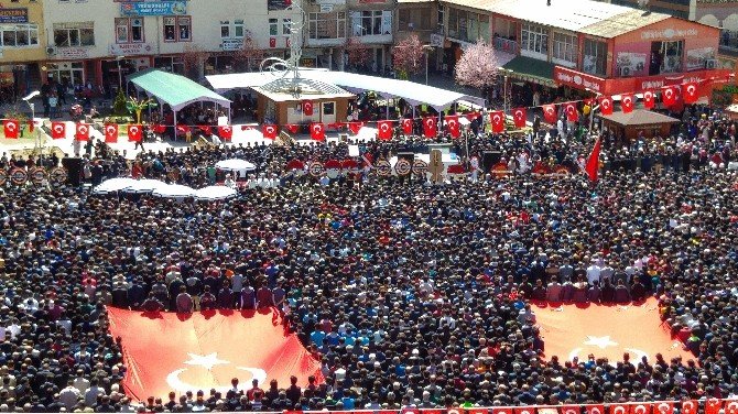 Eşi Ve Kızından Şehide Son Veda