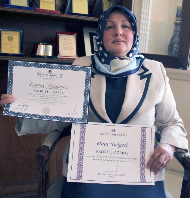 Hayalini 50 Yaşından Sonra Gerçekleştirerek Örnek Oldu