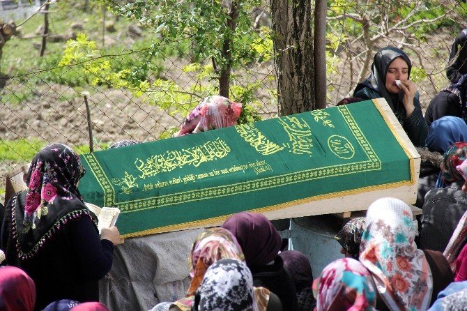 Gülhane Parkı’nda Hayatını Kaybeden İsa Kılıç Samsun’da Toprağa Verildi