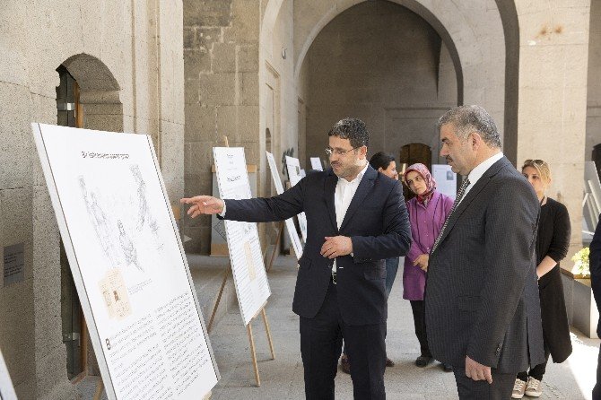 Başkan Çelik Bediüzzaman Sergisi’ni Gezdi