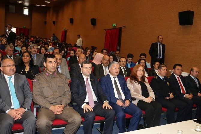 Kazan’da Ahmed Yesevi Konferansı Düzenlendi