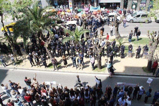 Chp Ve Ak Parti’lilerden Karşılıklı Protesto