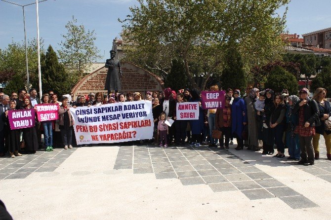 Çanakkale’de Ak Kadınlardan Kılıçdaroğlu’na Tepki