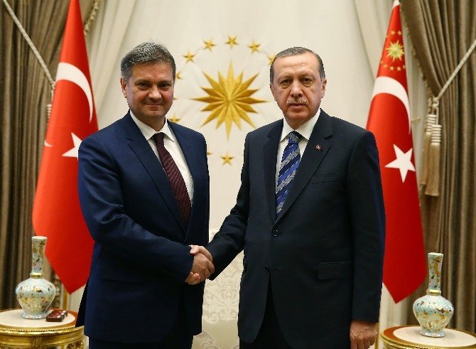 Cumhurbaşkanı Erdoğan, Bosna Hersek Bakanlar Konseyi Başkanı Zvizdiç’i Kabul Etti